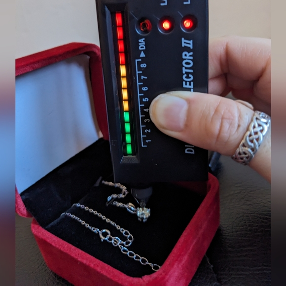 1 carat t.w. new round necklace - Picture 5 of 7